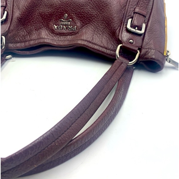 Auth Prada Burgundy Plum Cervo Shine Leather Double Zipper Shoulder Bag Preloved - Picture 8 of 16